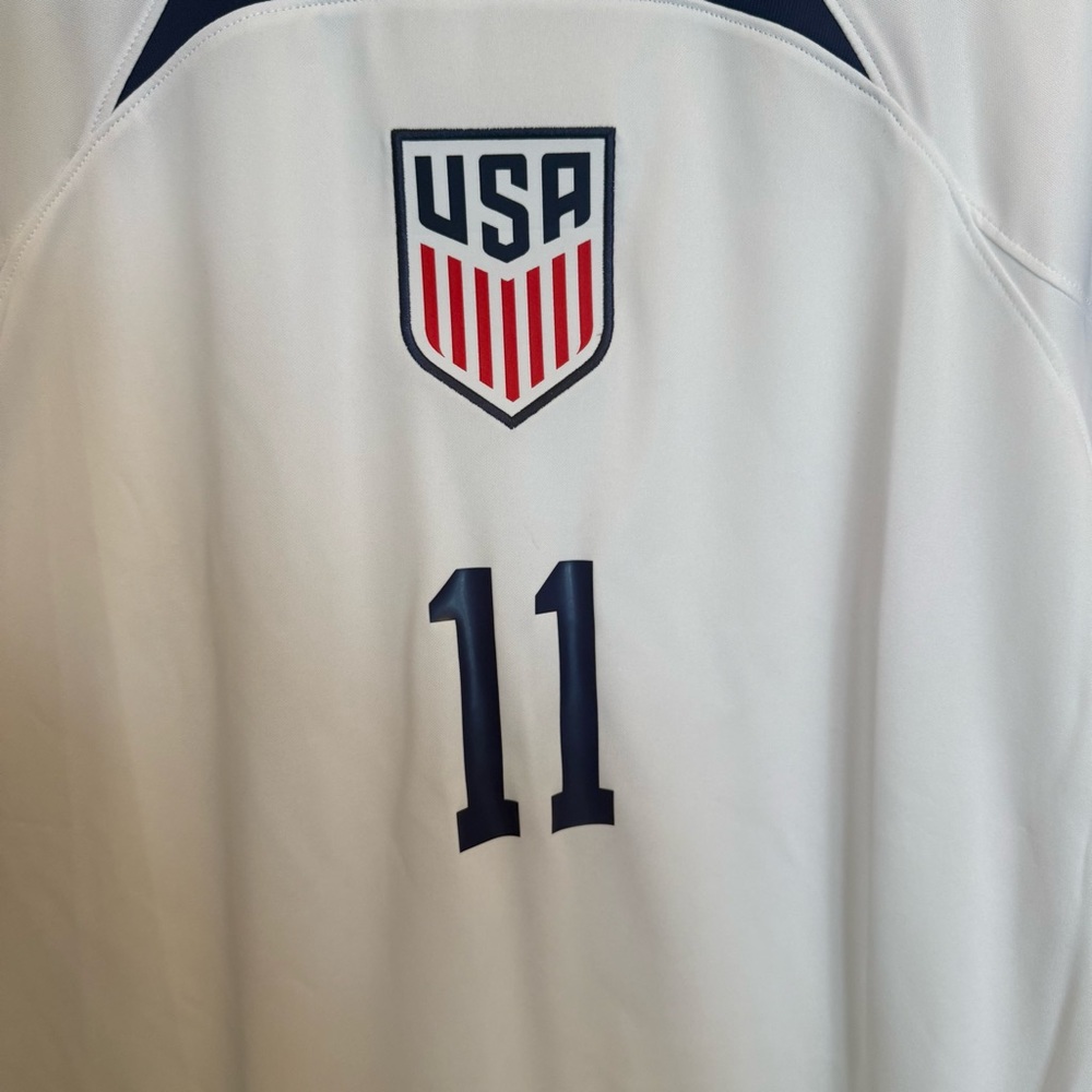 Nike USMNT Brenden Aaronson #11 home jersey - Picture 3 of 7
